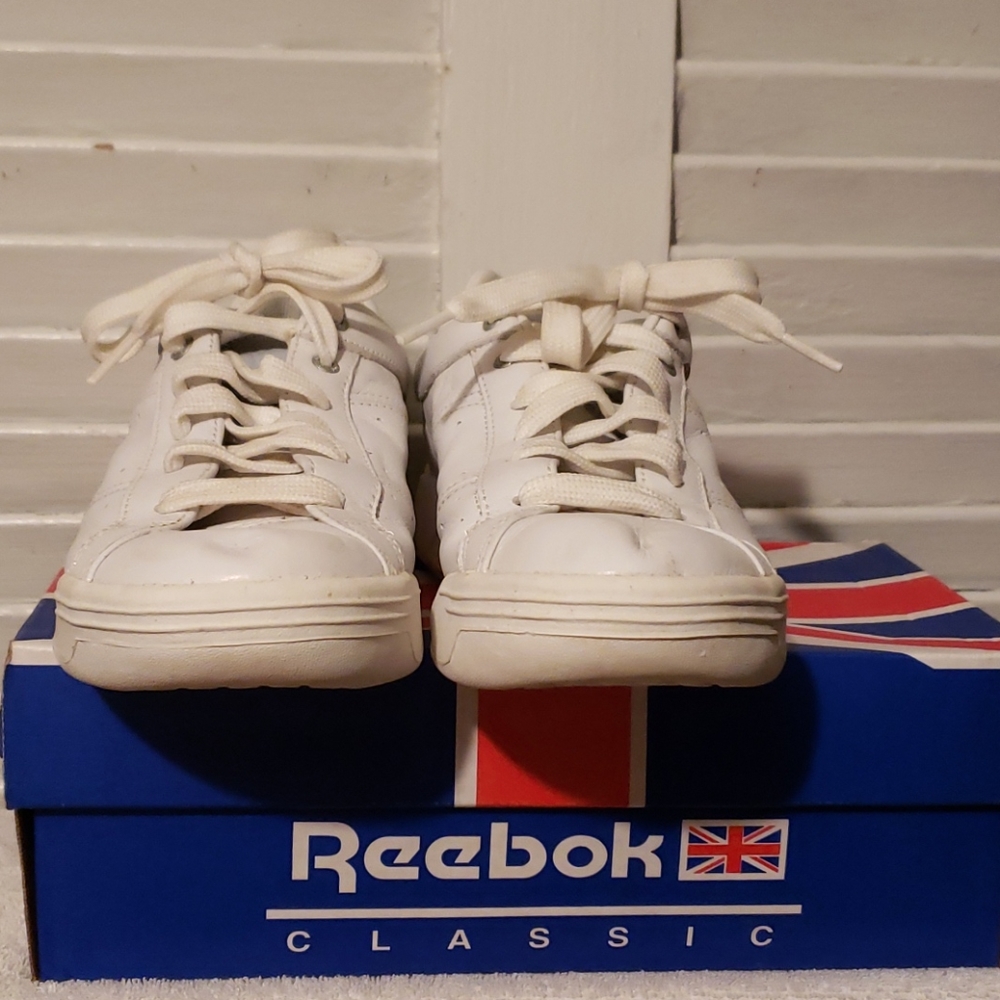 Classic Reebok Sneakers - Picture 2 of 7